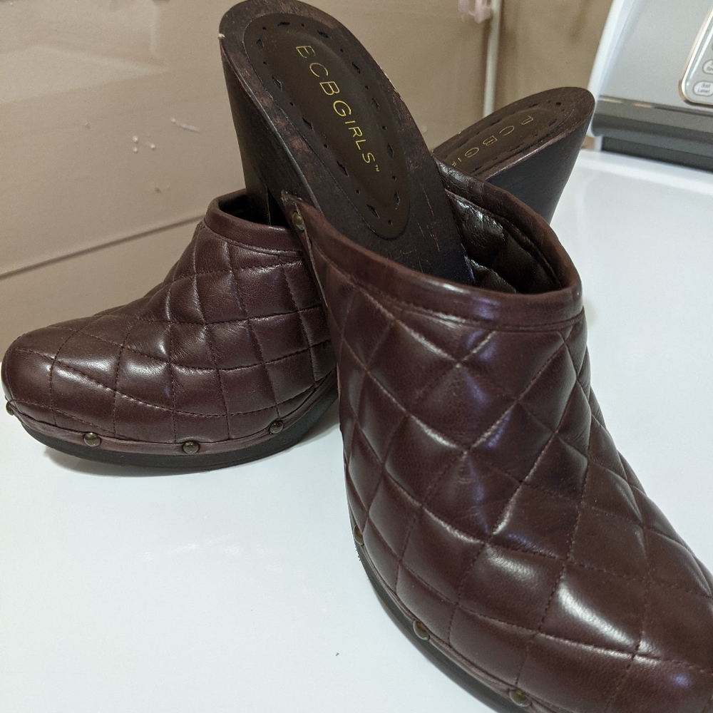 Brown quilted clogs